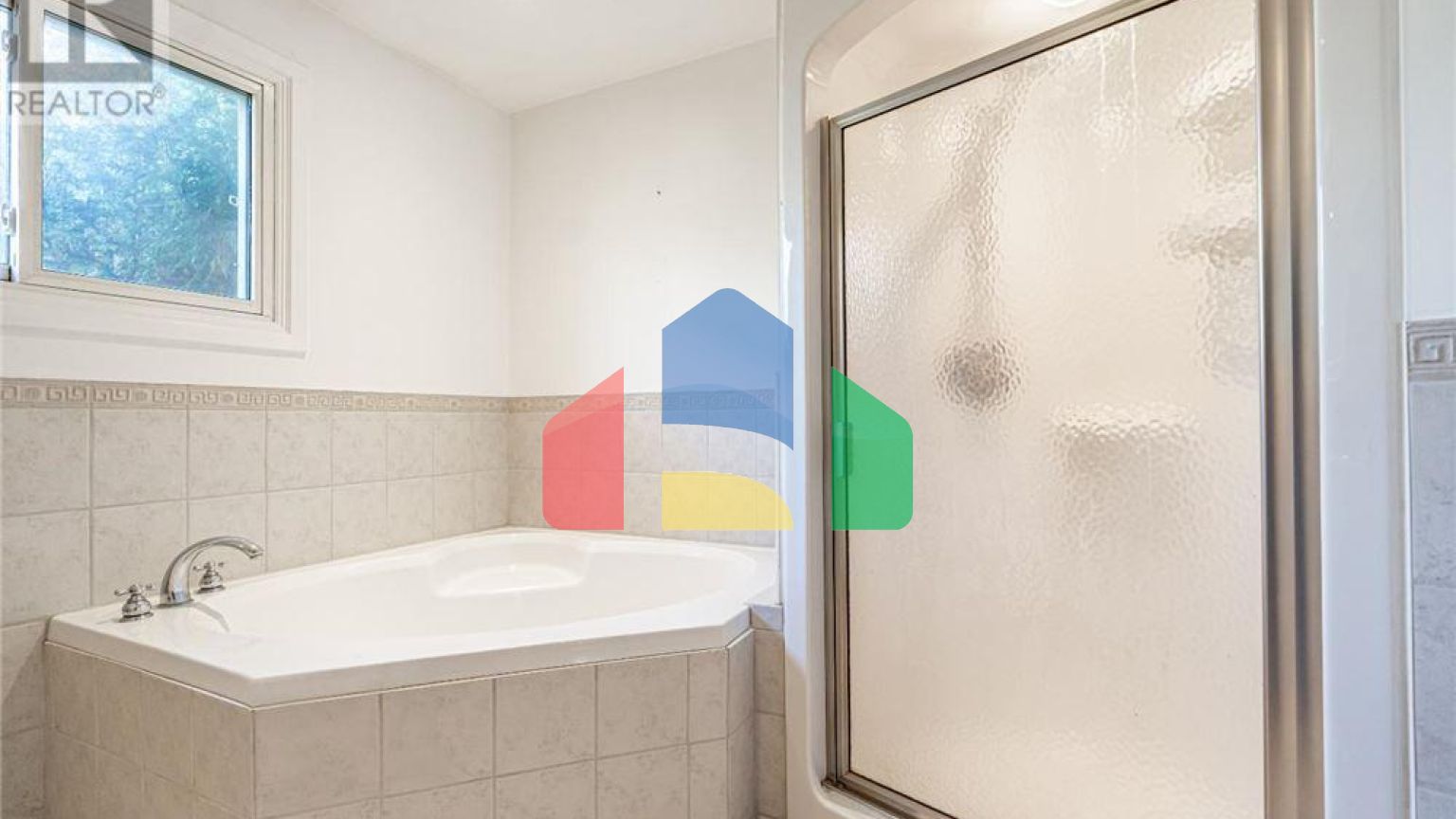 Residential - Single Family Home - Barrie, Canada - Canada