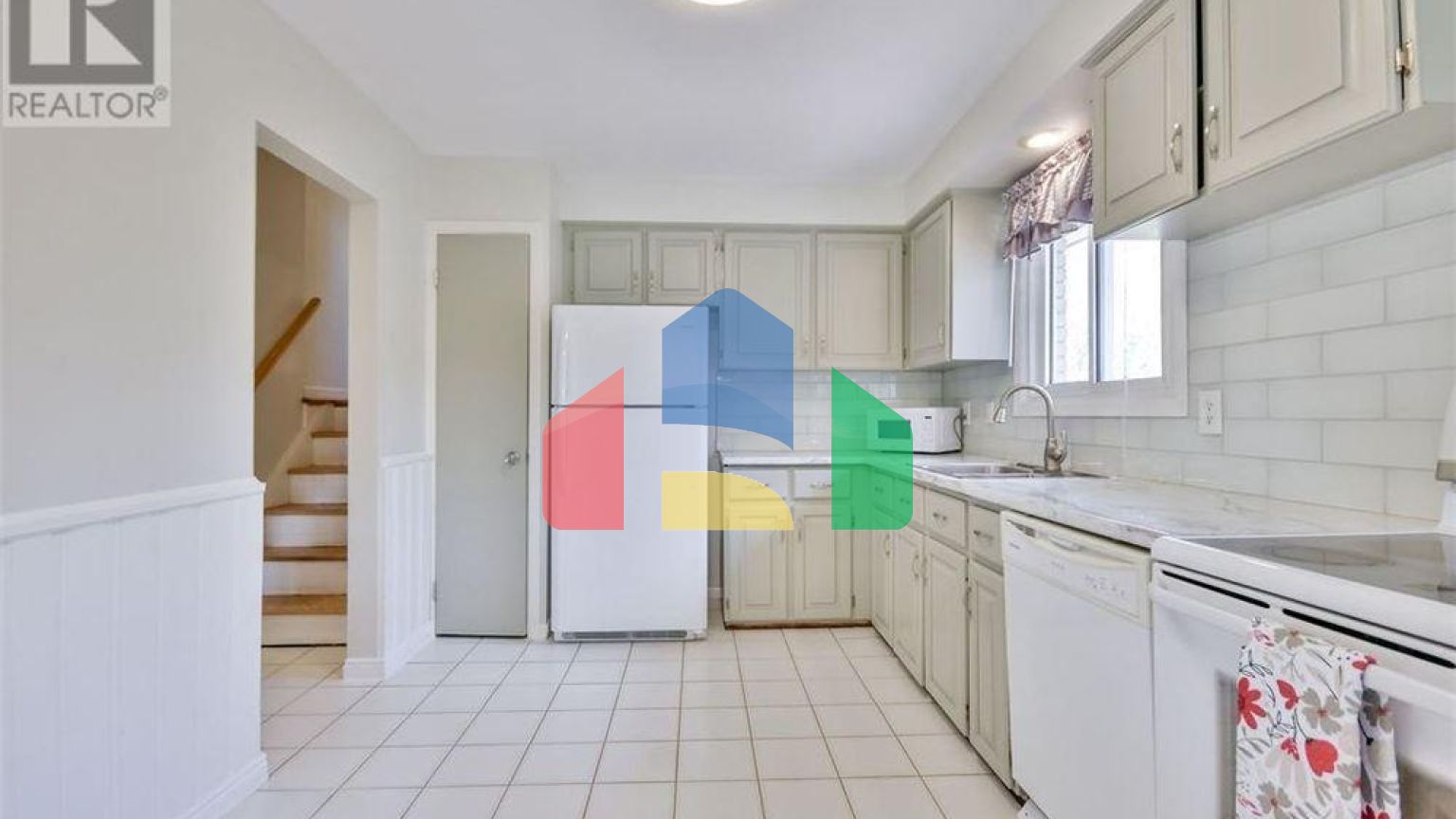 Residential - Single Family Home - Barrie, Canada - Canada