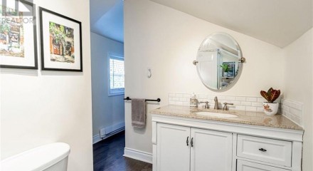 Residential - Single Family Home - Barrie, Canada - Canada