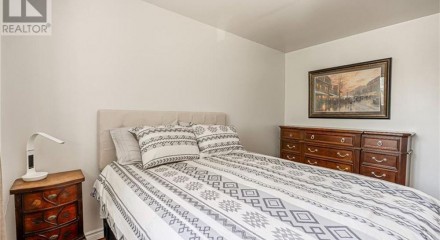 Residential - Single Family Home - Barrie, Canada - Canada