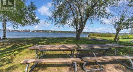 Residential - Single Family Home - Barrie, Canada - Canada