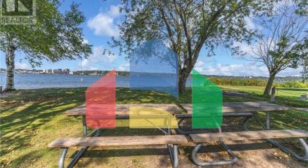 Residential - Single Family Home - Barrie, Canada - Canada