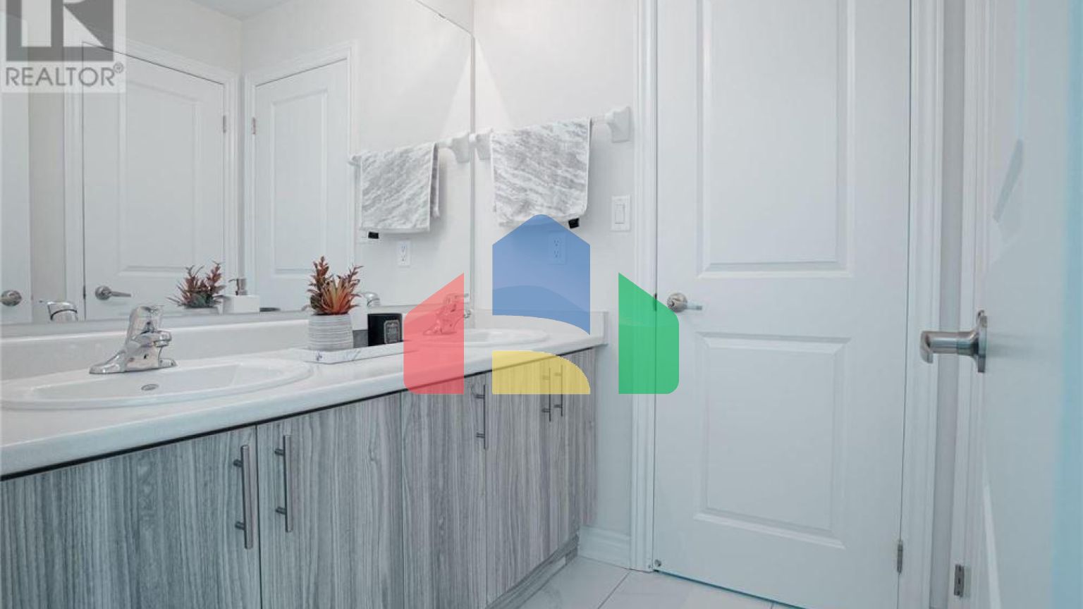 Residential - Single Family Home - Barrie, Canada - Canada