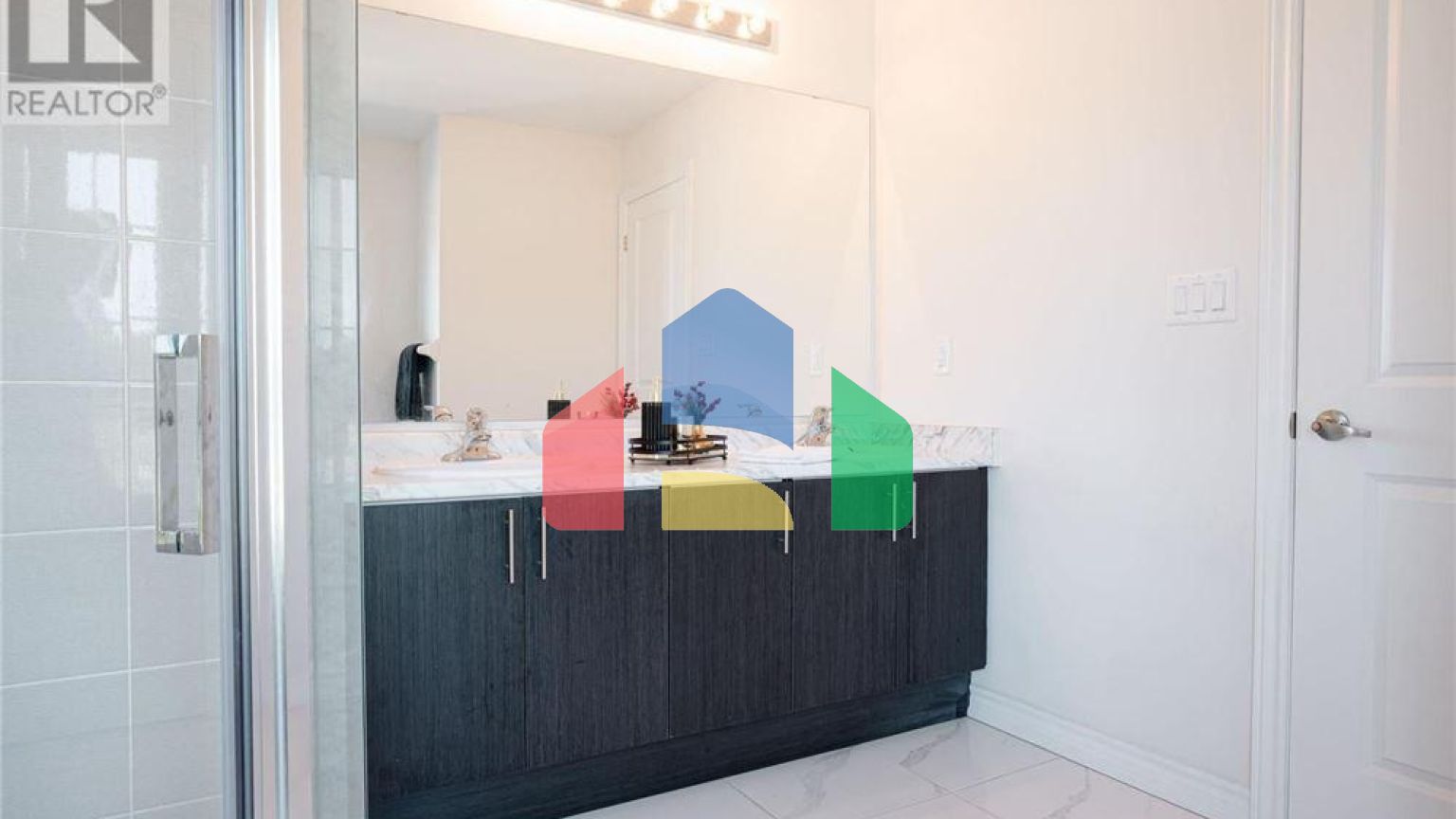 Residential - Single Family Home - Barrie, Canada - Canada