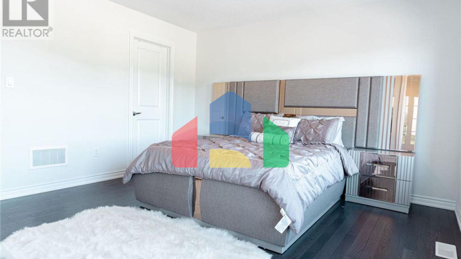 Residential - Single Family Home - Barrie, Canada - Canada