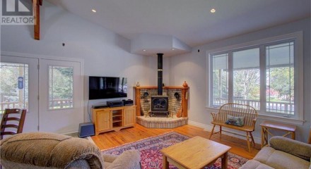 Residential - Single Family Home - Bayfield, Canada - Canada