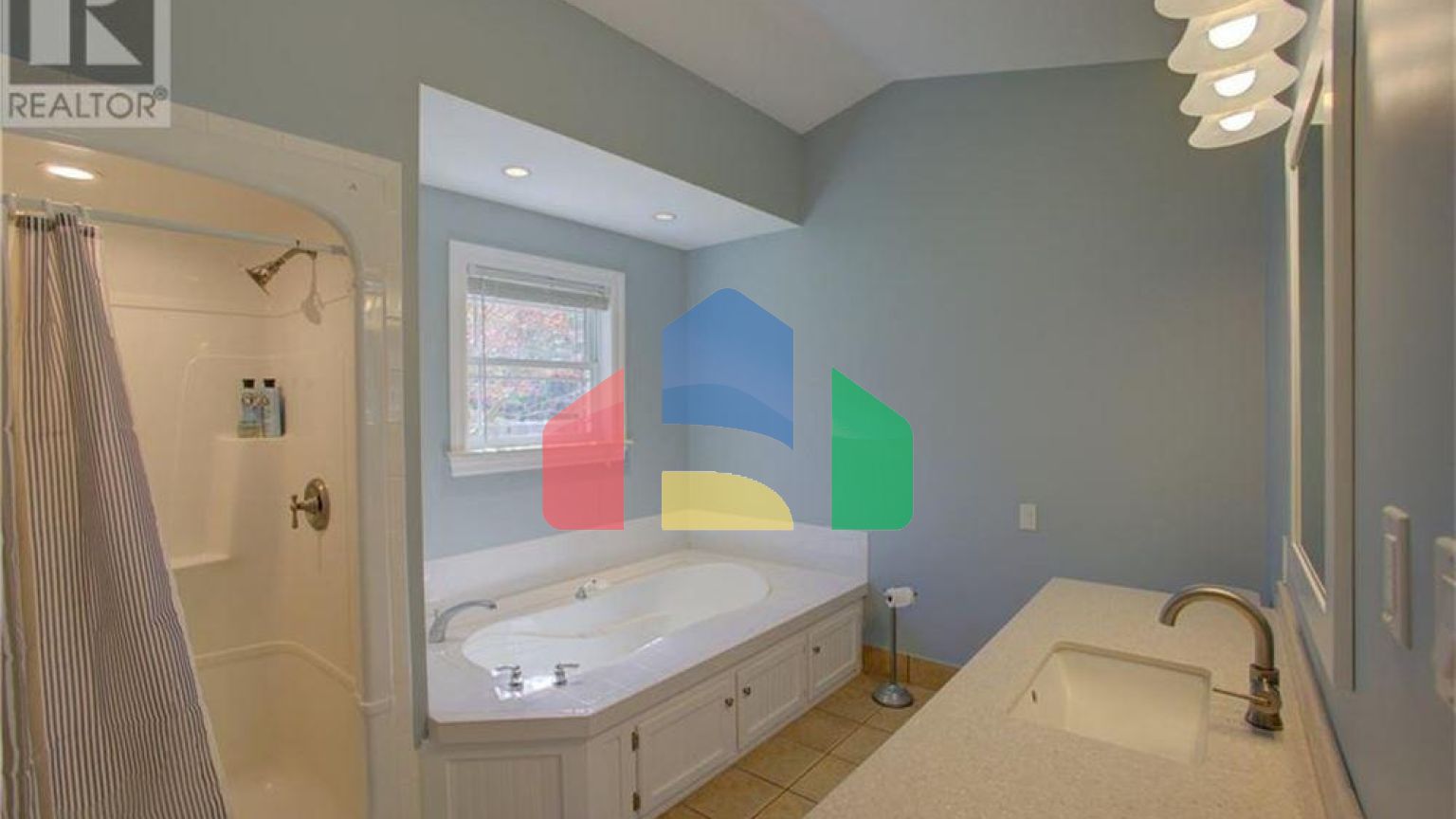 Residential - Single Family Home - Bayfield, Canada - Canada