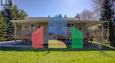 Residential - Single Family Home - Bayfield, Canada - Canada