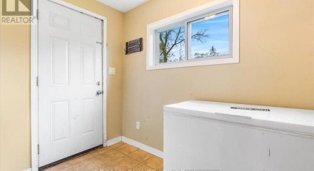 Residential - Single Family Home - Belleville, Canada - Canada
