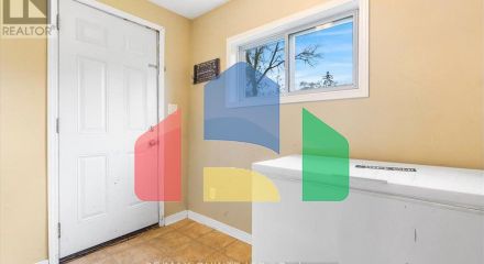 Residential - Single Family Home - Belleville, Canada - Canada