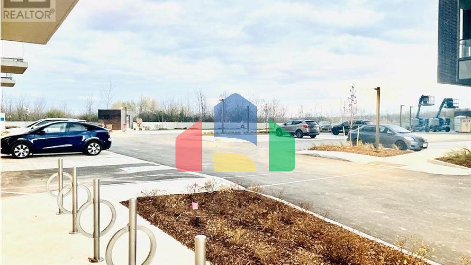 Residential - Condo/Apartment - Brampton, Canada - Canada