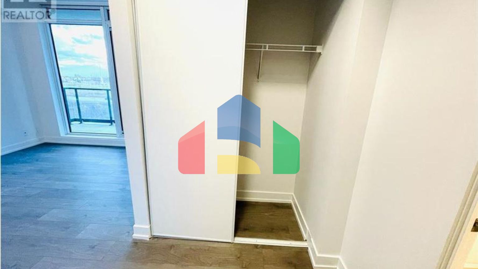 Residential - Condo/Apartment - Brampton, Canada - Canada