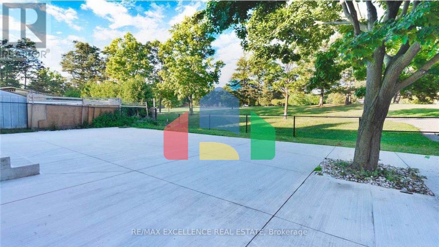 Residential - Single Family Home - Brampton, Canada - Canada