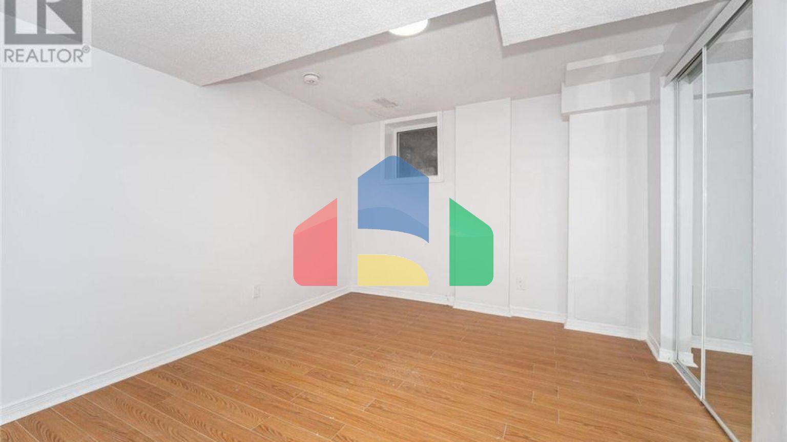 Residential - Single Family Home - Brampton, Canada - Canada