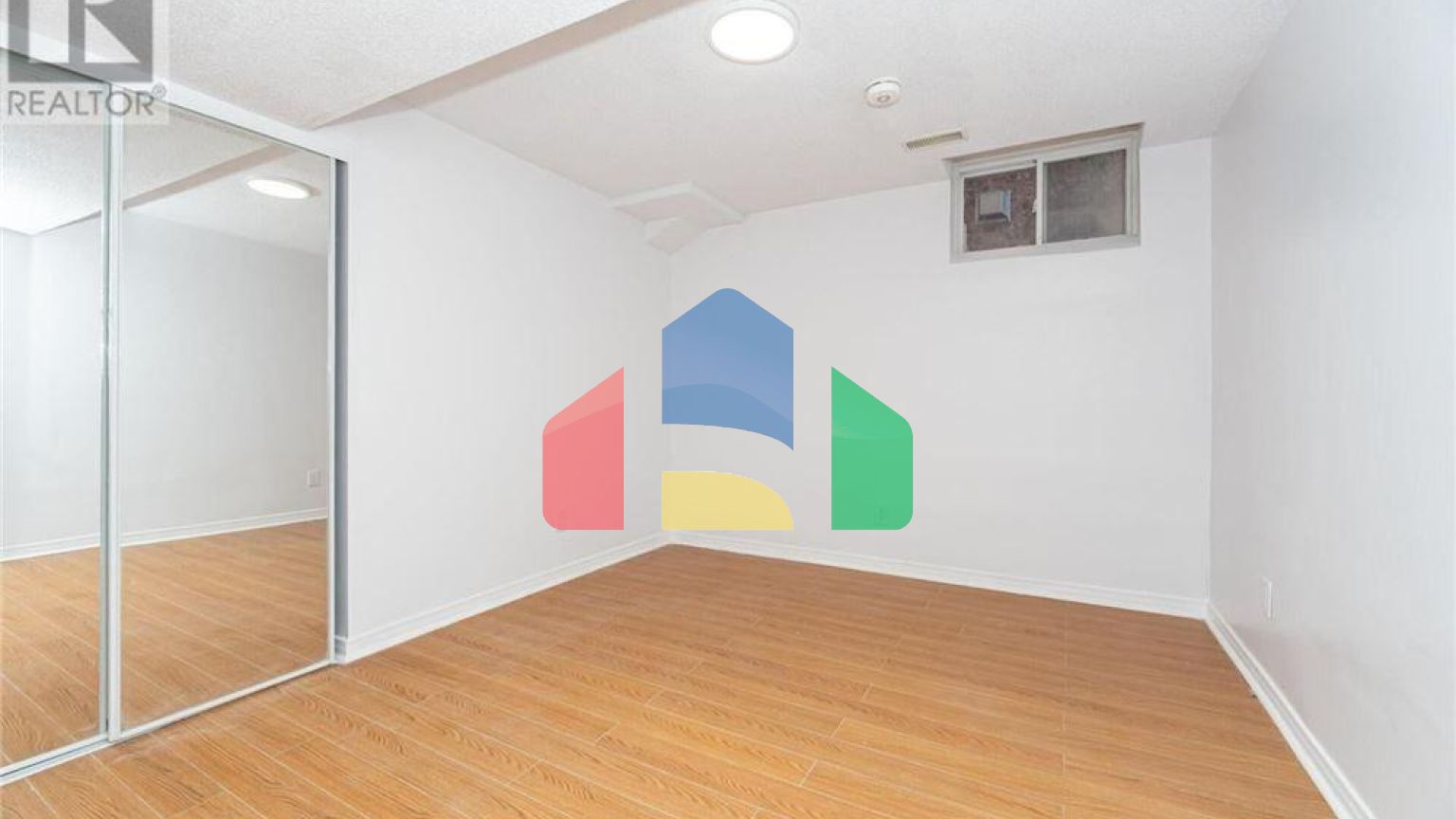 Residential - Single Family Home - Brampton, Canada - Canada