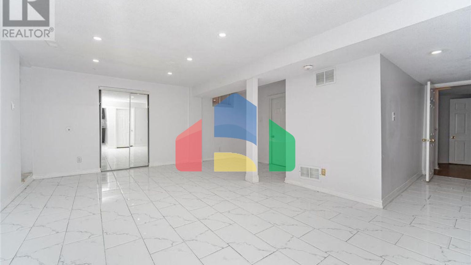 Residential - Single Family Home - Brampton, Canada - Canada