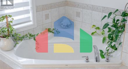 Residential - Single Family Home - Brampton, Canada - Canada