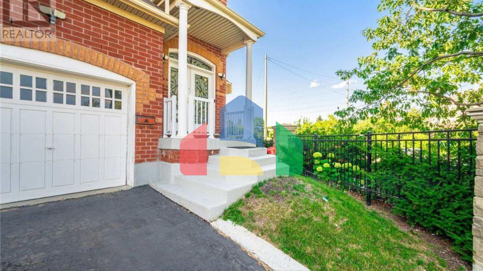 Residential - Single Family Home - Brampton, Canada - Canada