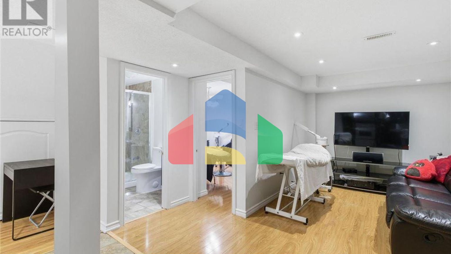 Residential - Single Family Home - Brampton, Canada - Canada