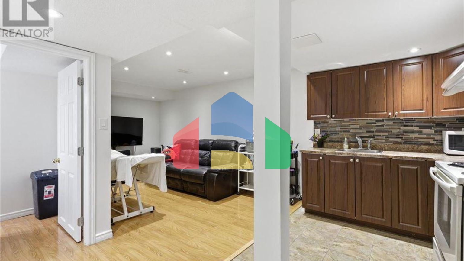 Residential - Single Family Home - Brampton, Canada - Canada