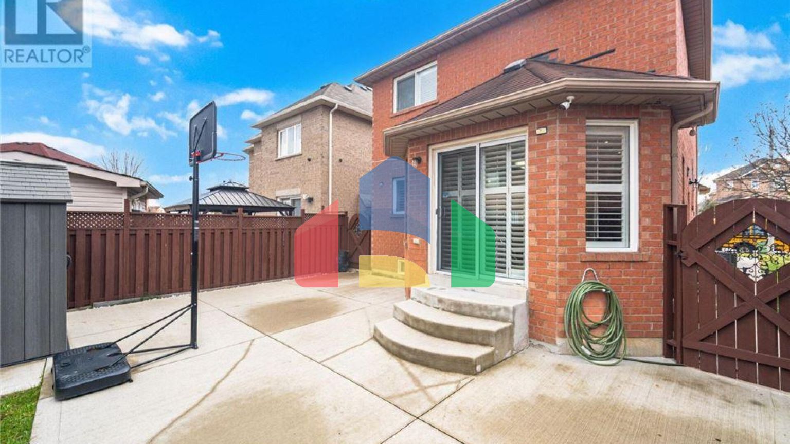 Residential - Single Family Home - Brampton, Canada - Canada