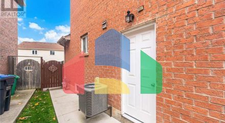 Residential - Single Family Home - Brampton, Canada - Canada