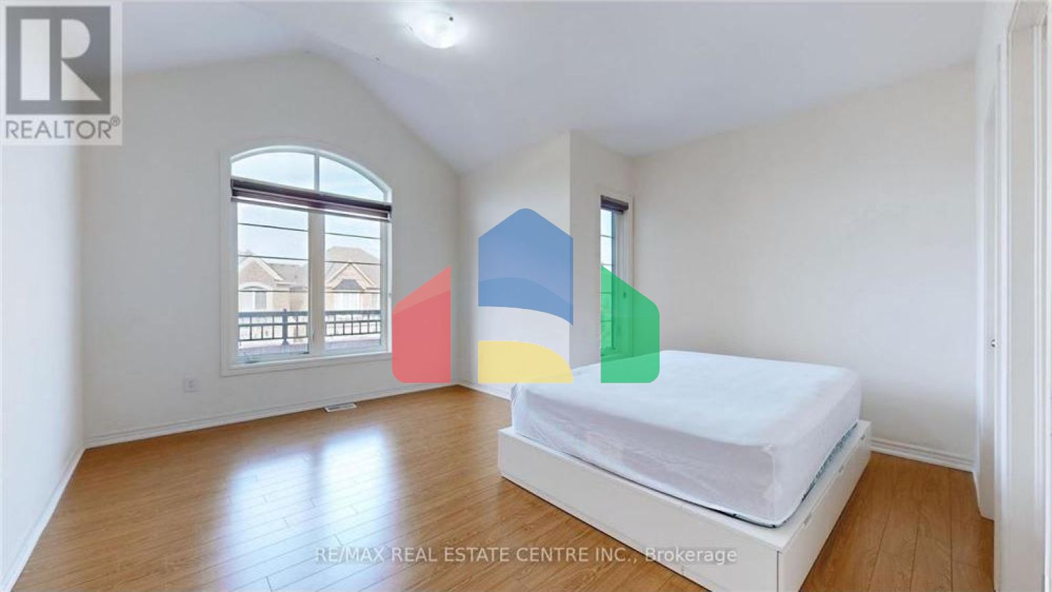 Residential - Single Family Home - Brampton, Canada - Canada