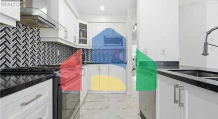 Residential - Single Family Home - Brampton, Canada - Canada