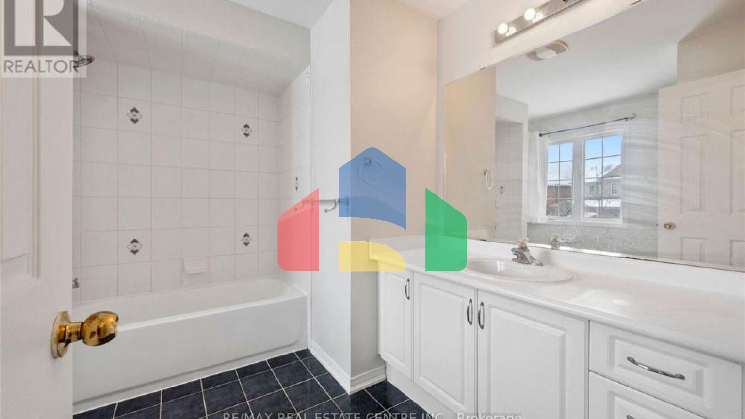 Residential - Single Family Home - Brampton, Canada - Canada