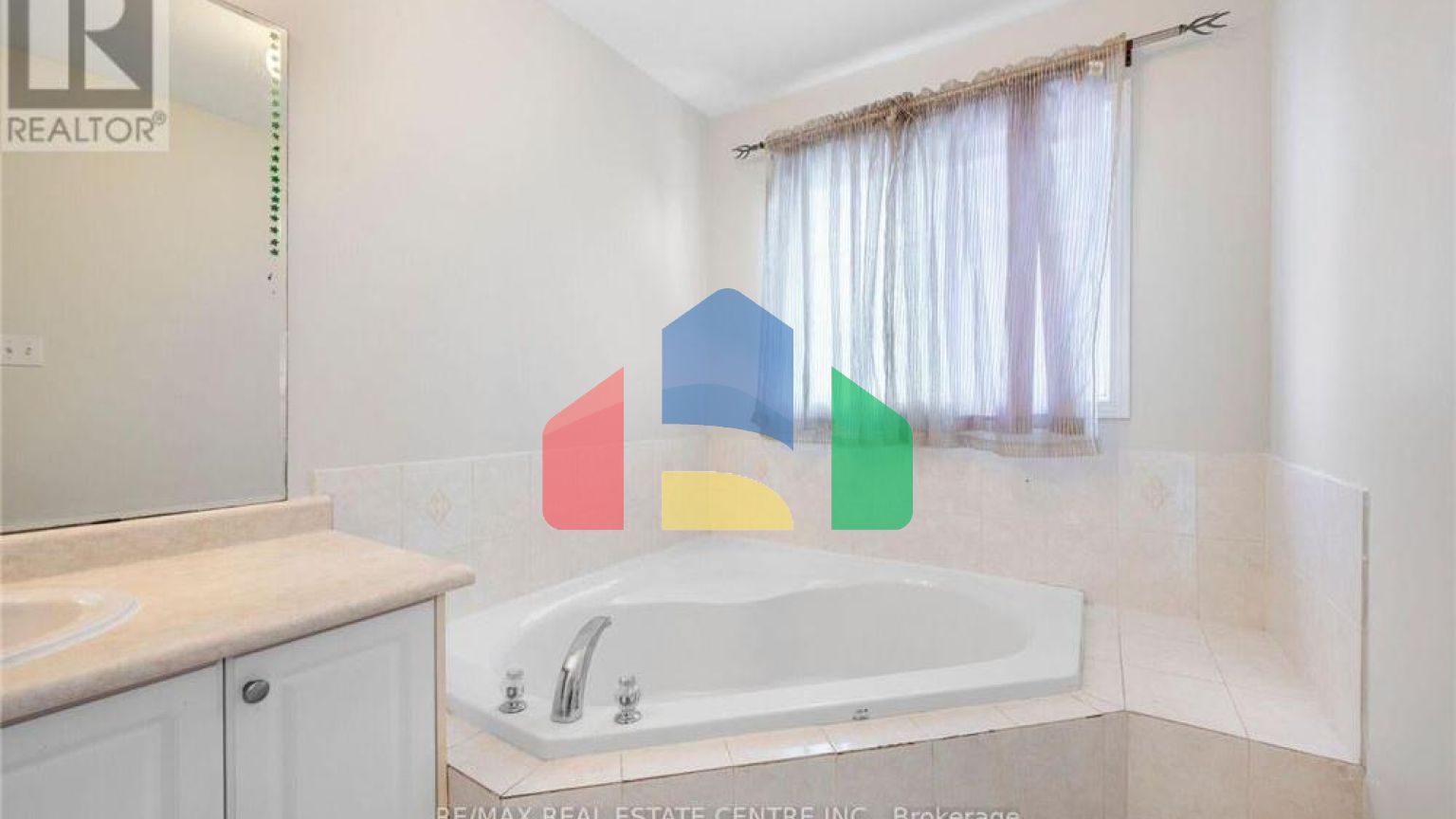 Residential - Single Family Home - Brampton, Canada - Canada