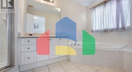 Residential - Single Family Home - Brampton, Canada - Canada