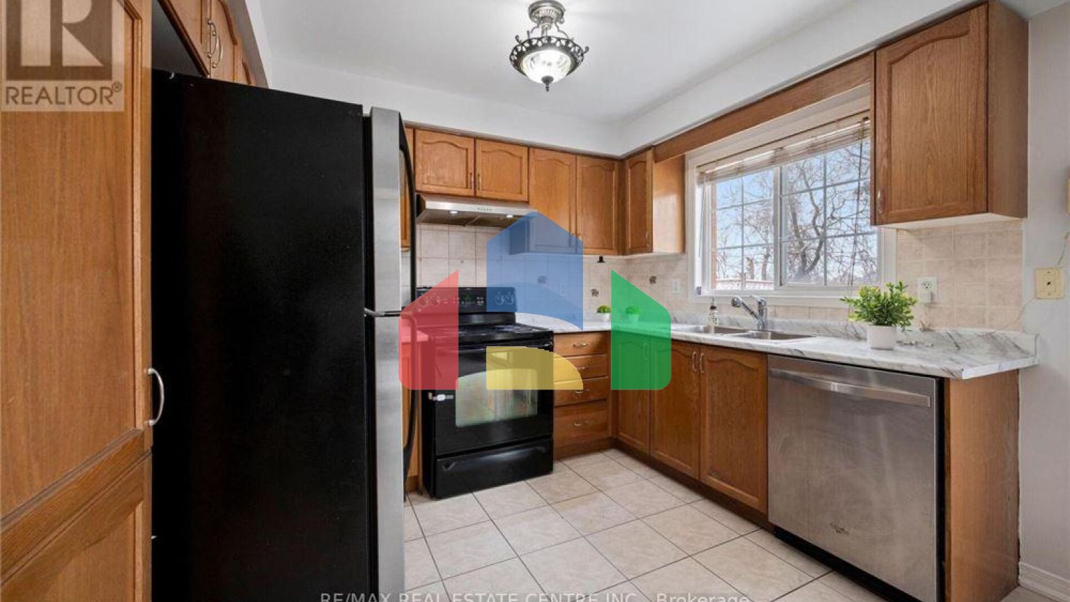 Residential - Single Family Home - Brampton, Canada - Canada