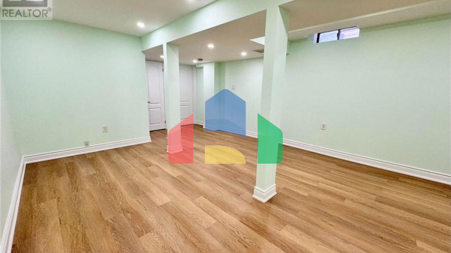 Residential - Single Family Home - Brampton, Canada - Canada