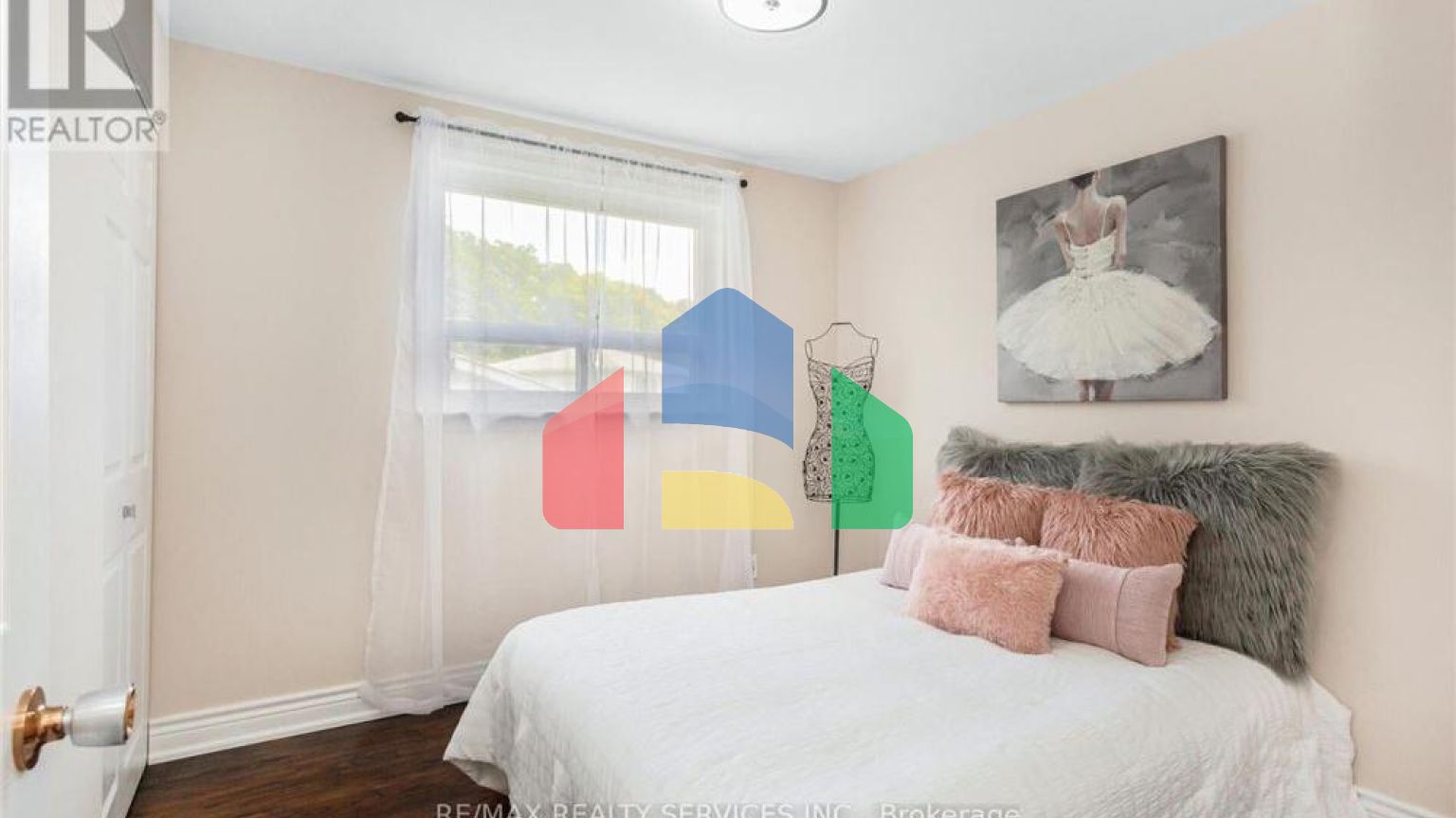 Residential - Single Family Home - Brampton, Canada - Canada