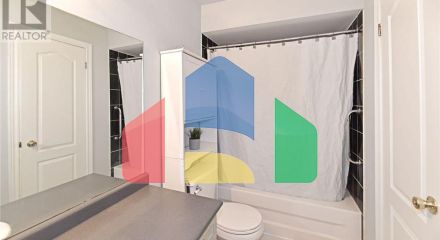 Residential - Single Family Home - Brampton, Canada - Canada