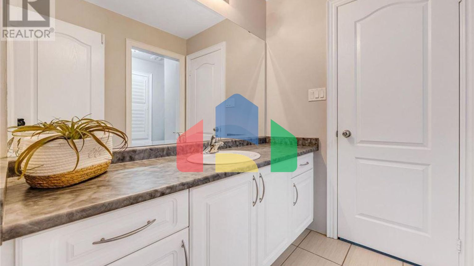 Residential - Single Family Home - Brampton, Canada - Canada