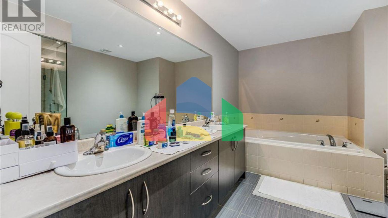 Residential - Single Family Home - Brampton, Canada - Canada