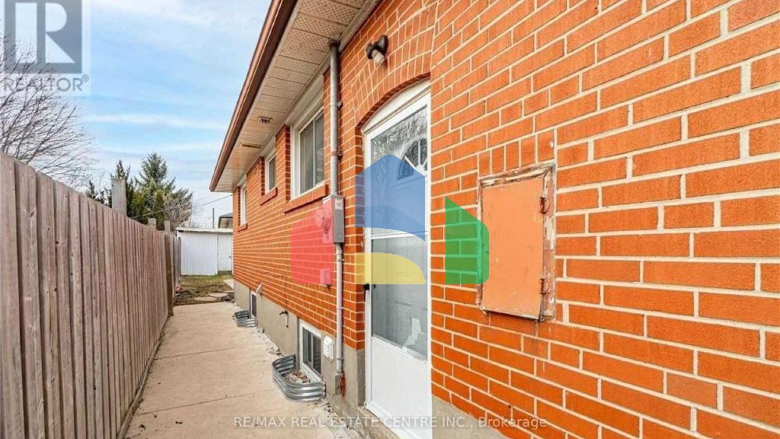 Residential - Single Family Home - Brampton, Canada - Canada