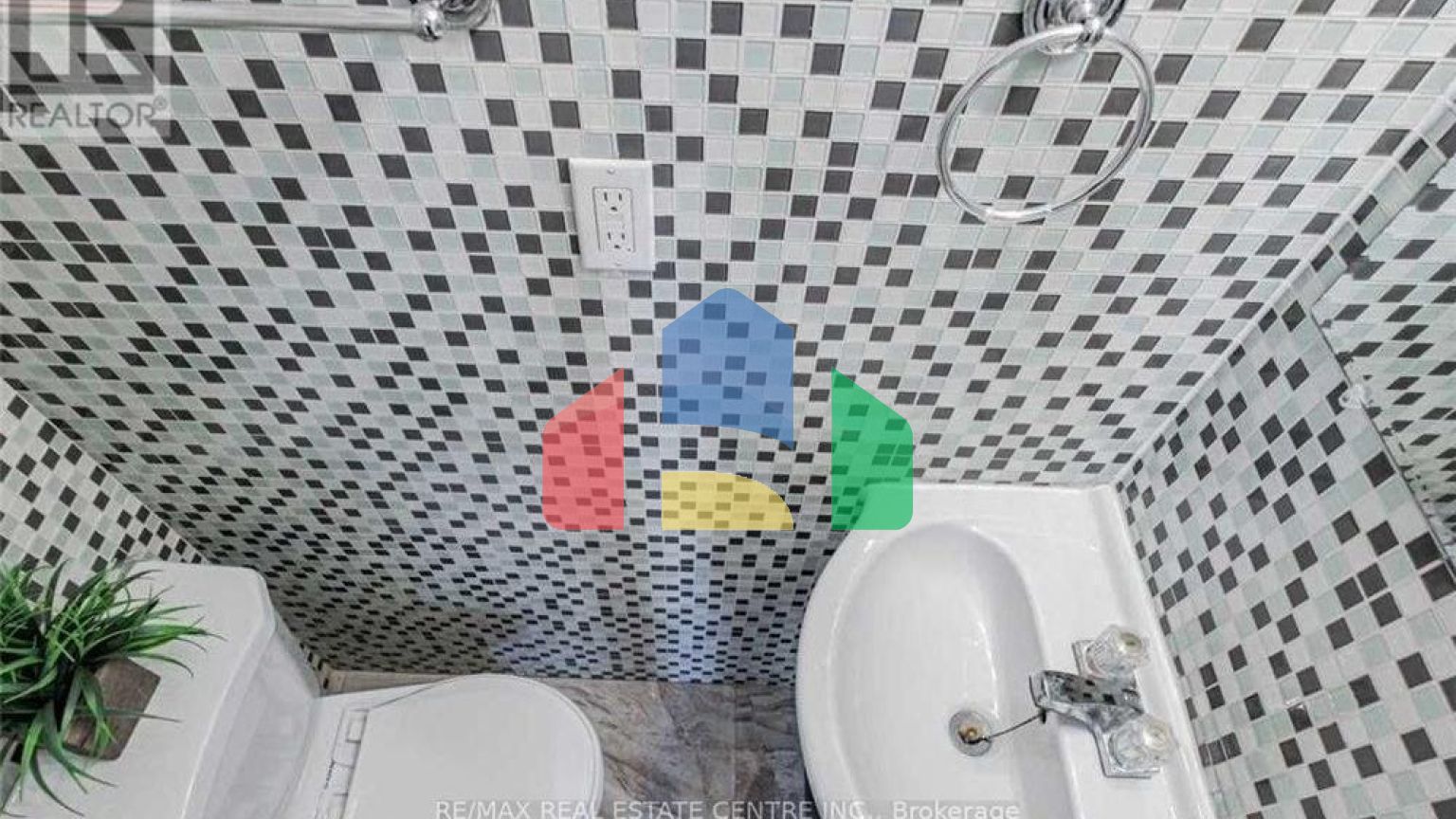 Residential - Single Family Home - Brampton, Canada - Canada