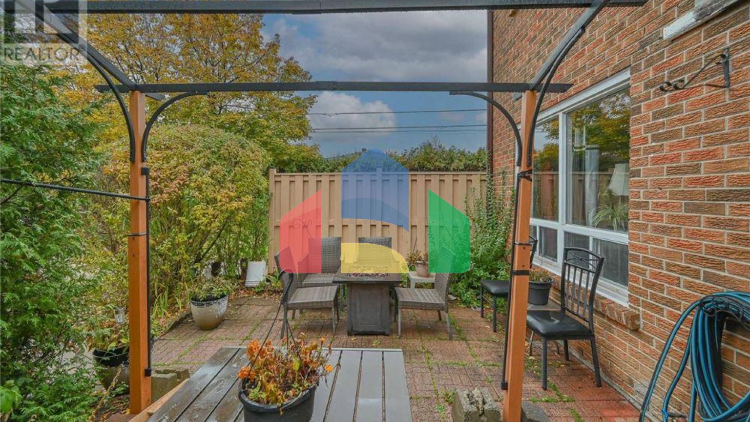 Residential - Townhouse - Brampton, Canada - Canada