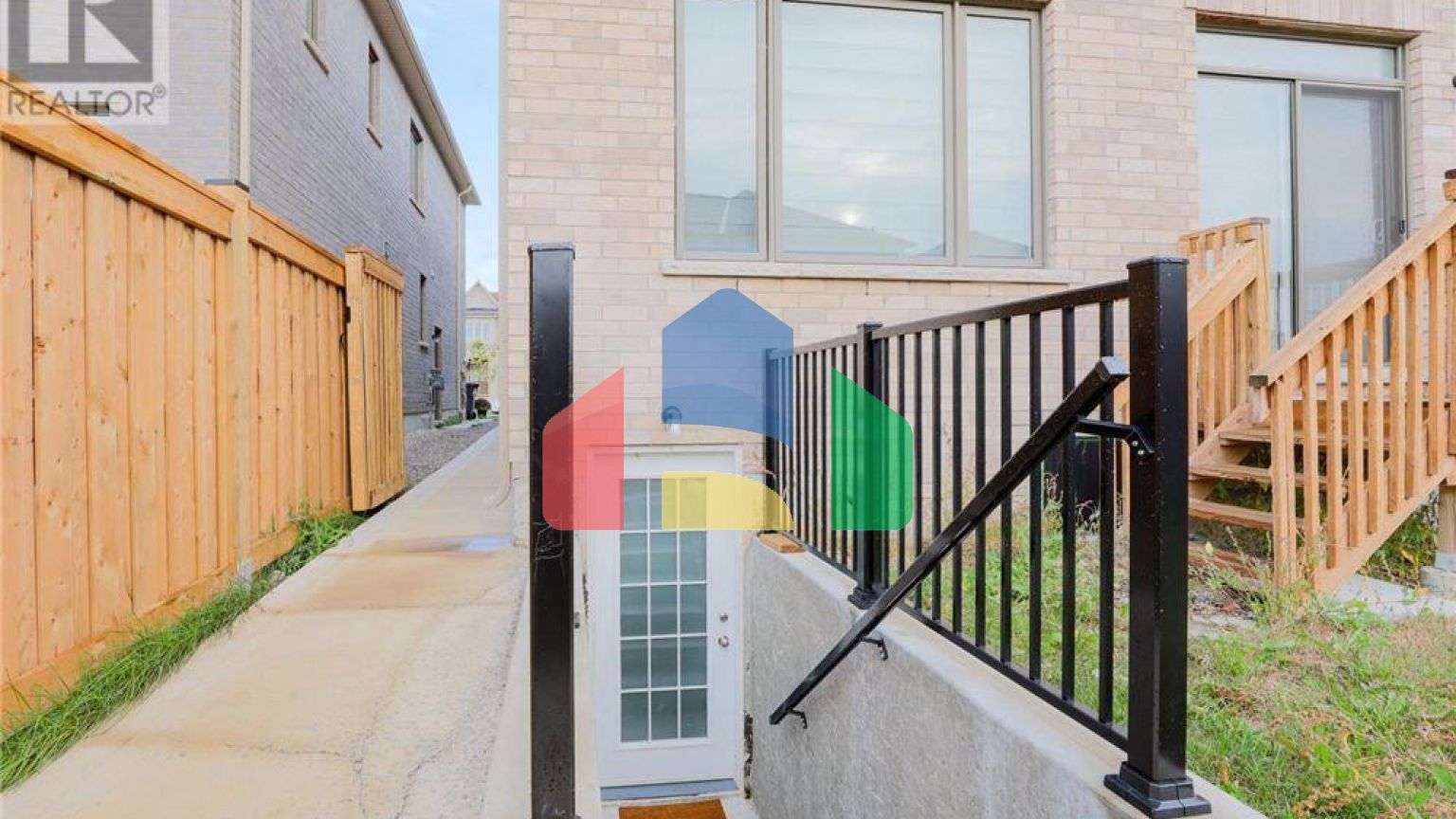 Residential - Single Family Home - Brampton, Canada - Canada