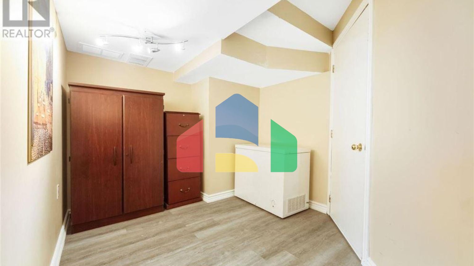 Residential - Single Family Home - Brampton, Canada - Canada