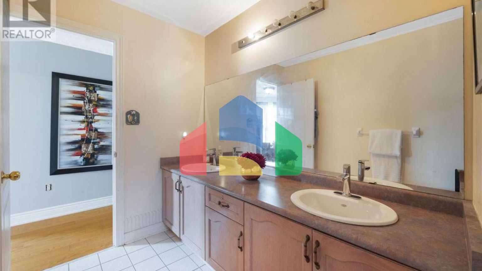 Residential - Single Family Home - Brampton, Canada - Canada