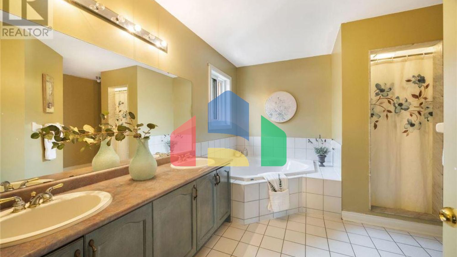 Residential - Single Family Home - Brampton, Canada - Canada