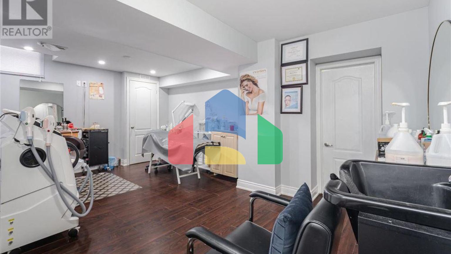 Residential - Single Family Home - Brampton, Canada - Canada