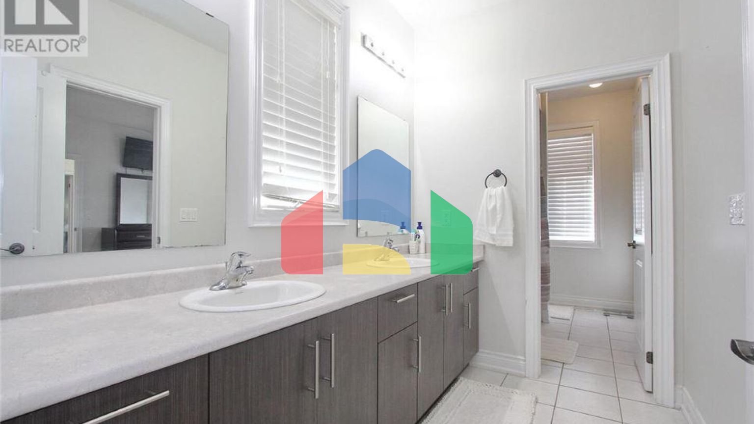 Residential - Single Family Home - Brampton, Canada - Canada