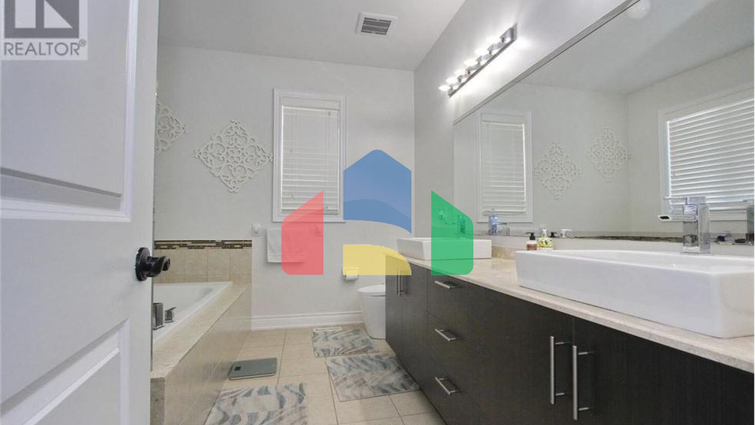 Residential - Single Family Home - Brampton, Canada - Canada