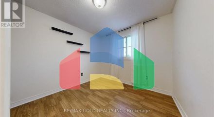 Residential - Single Family Home - Brampton, Canada - Canada