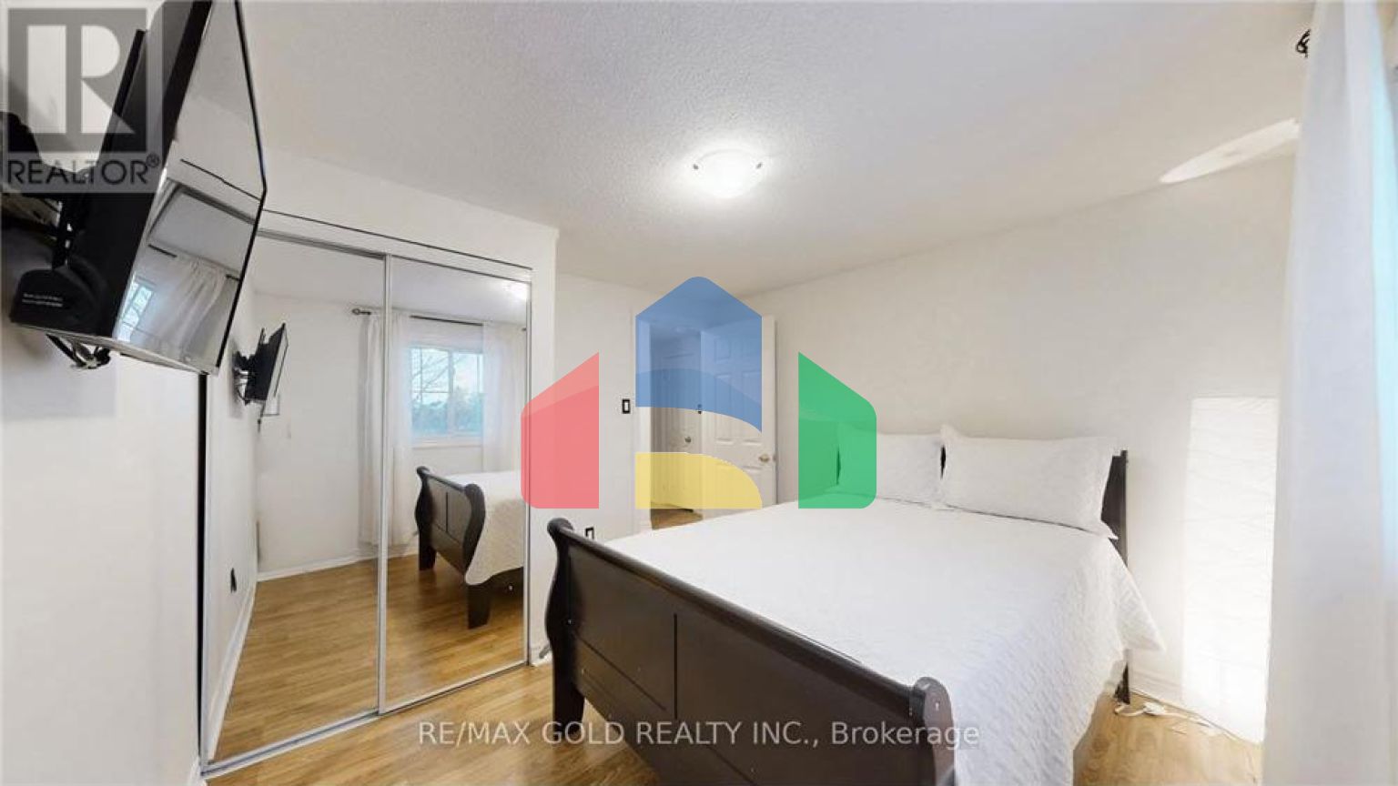 Residential - Single Family Home - Brampton, Canada - Canada