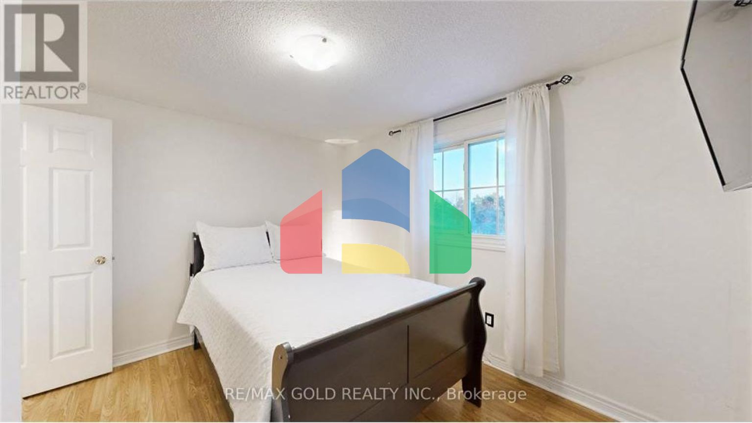 Residential - Single Family Home - Brampton, Canada - Canada